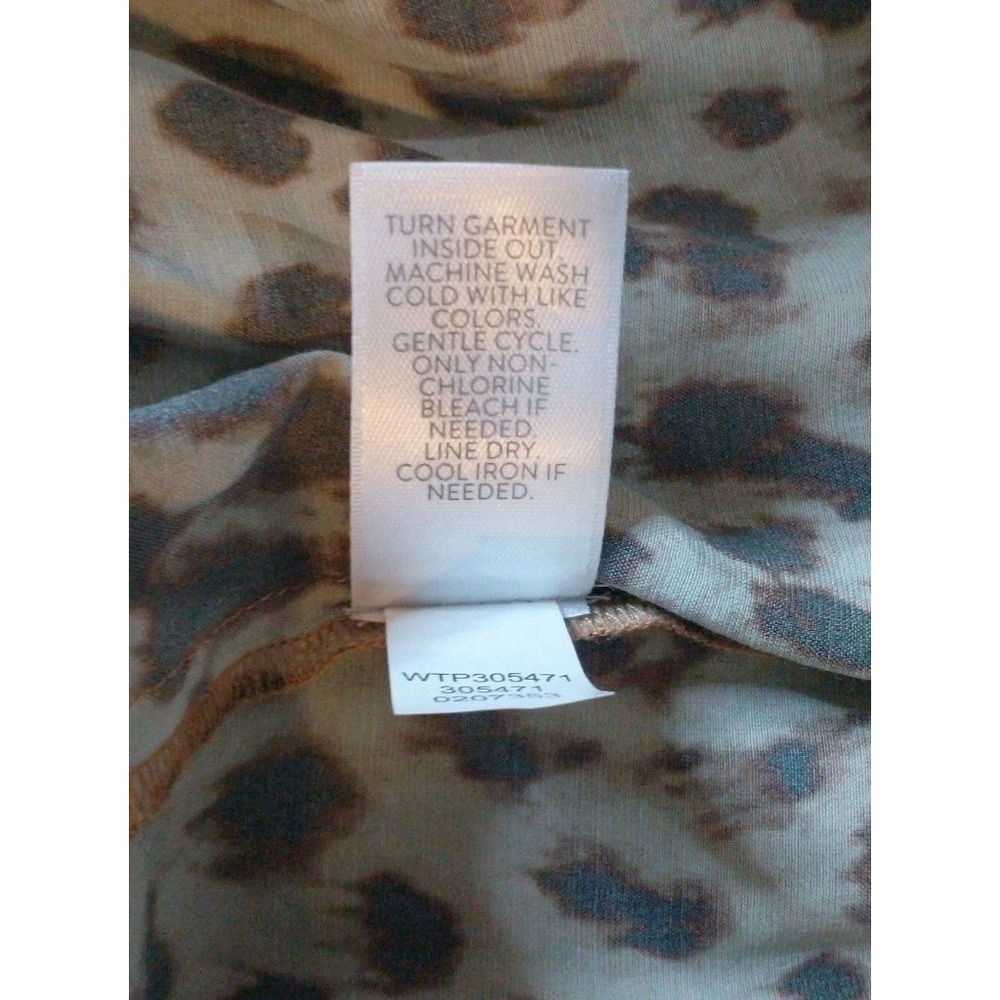 J Jill Blouse Med Leopard Print Rayon Henley Womens NWT Long Sleeve Relaxed Fit - Picture 7 of 7
